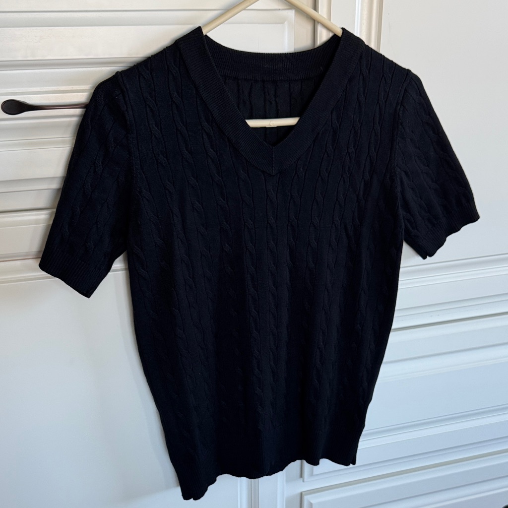 Black Cable Knit Short Sleeve Sweater
